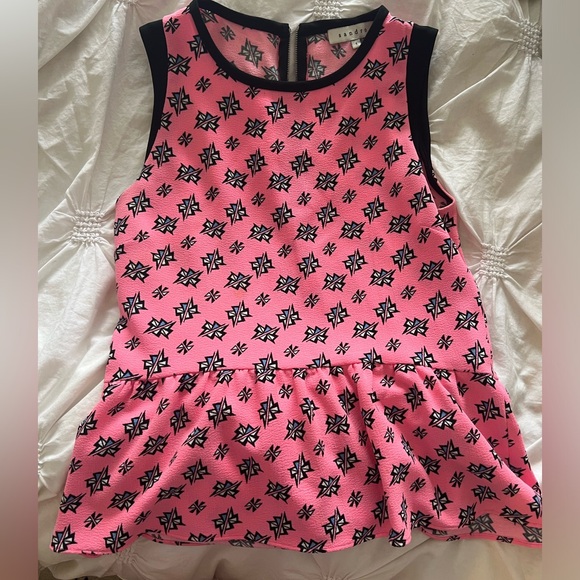 Gorgeous Sandro pink peplum top - Picture 3 of 9